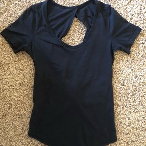 Lululemon Women’s Black Shirt Open Back - Size S
